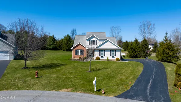 $569,000 | 11 Mallard Cove, Malta, NY 12019