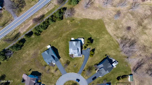 $569,000 | 11 Mallard Cove, Malta, NY 12019