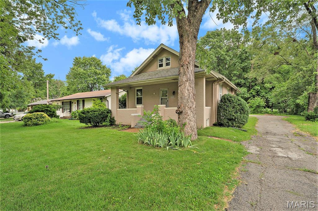 11714 Larimore Road St. Louis, MO 63138 - Photo 2 of 17