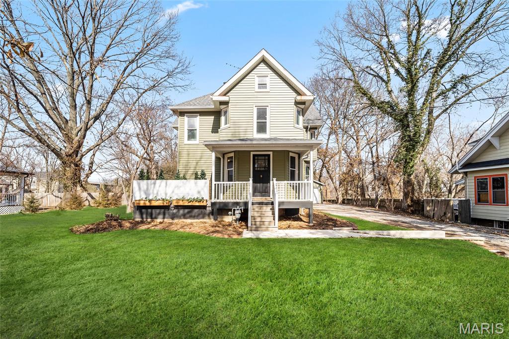 725 Randle Street Edwardsville, IL 62025 - Photo 1 of 76