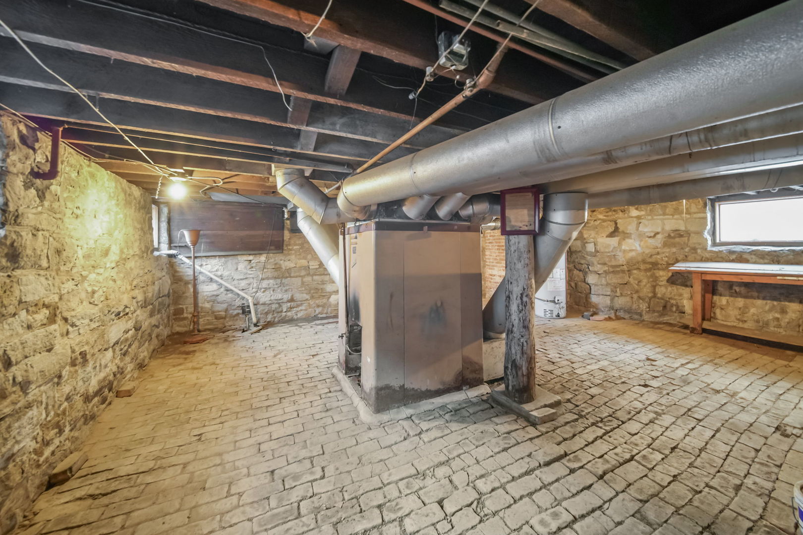 4142 Wolf Road Western Springs, IL 60558 - Photo 20 of 34 a view of a garage room