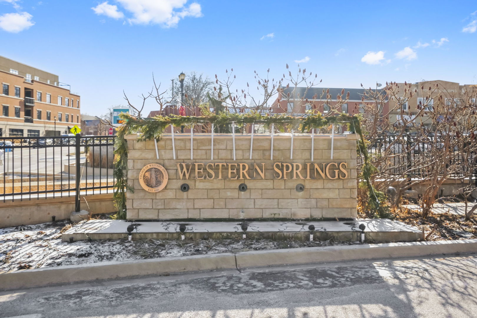 4142 Wolf Road Western Springs, IL 60558 - Photo 29 of 34 a view of a park with a building in the background