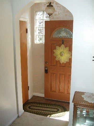9026 Ruth Avenue Allen Park, MI 48101 - Photo 9 of 24 ENTRY FOYER