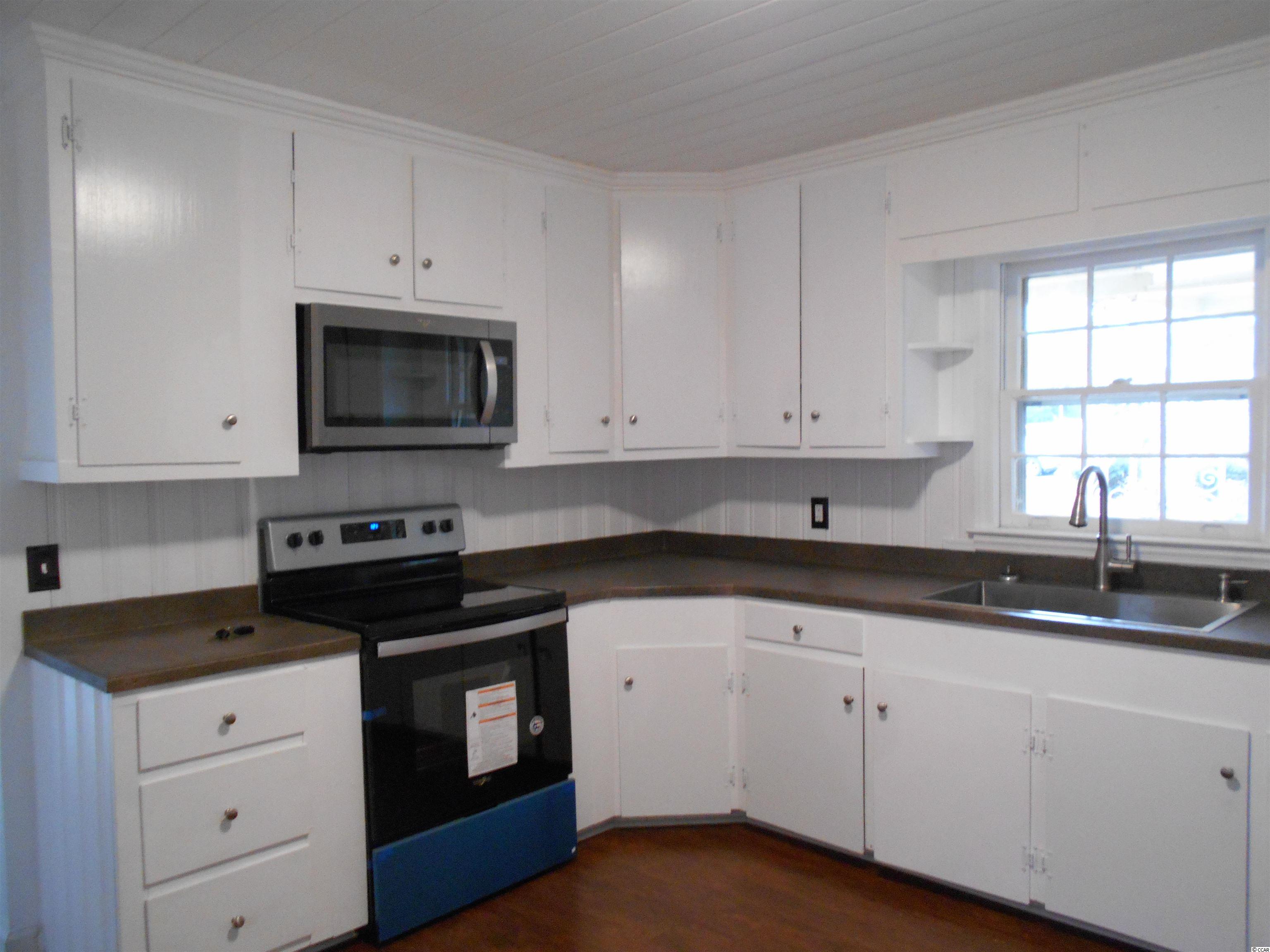 219 East Marion Street Mullins, SC 29574 - Photo 3 of 25