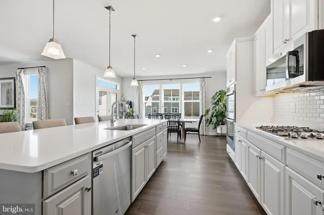 $799,900 | 870 Sweet Birch Drive, Middletown, DE 19709