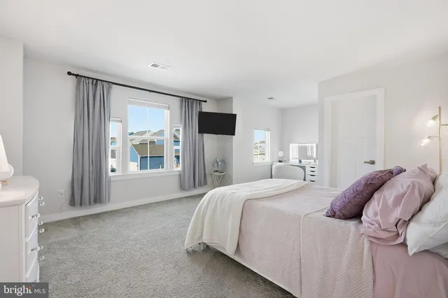 $799,900 | 870 Sweet Birch Drive, Middletown, DE 19709