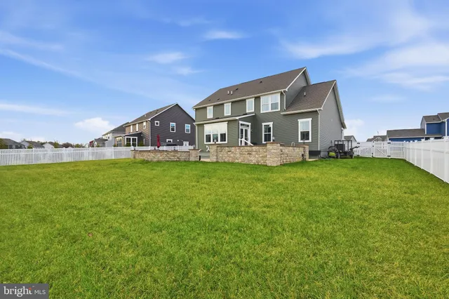 $799,900 | 870 Sweet Birch Drive, Middletown, DE 19709