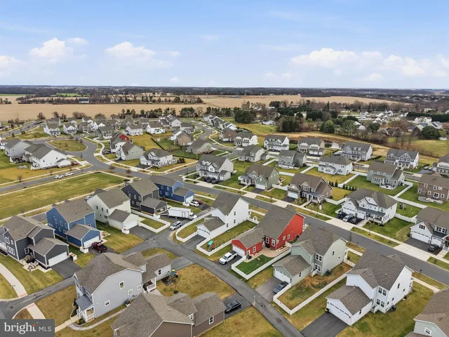 $799,900 | 870 Sweet Birch Drive, Middletown, DE 19709