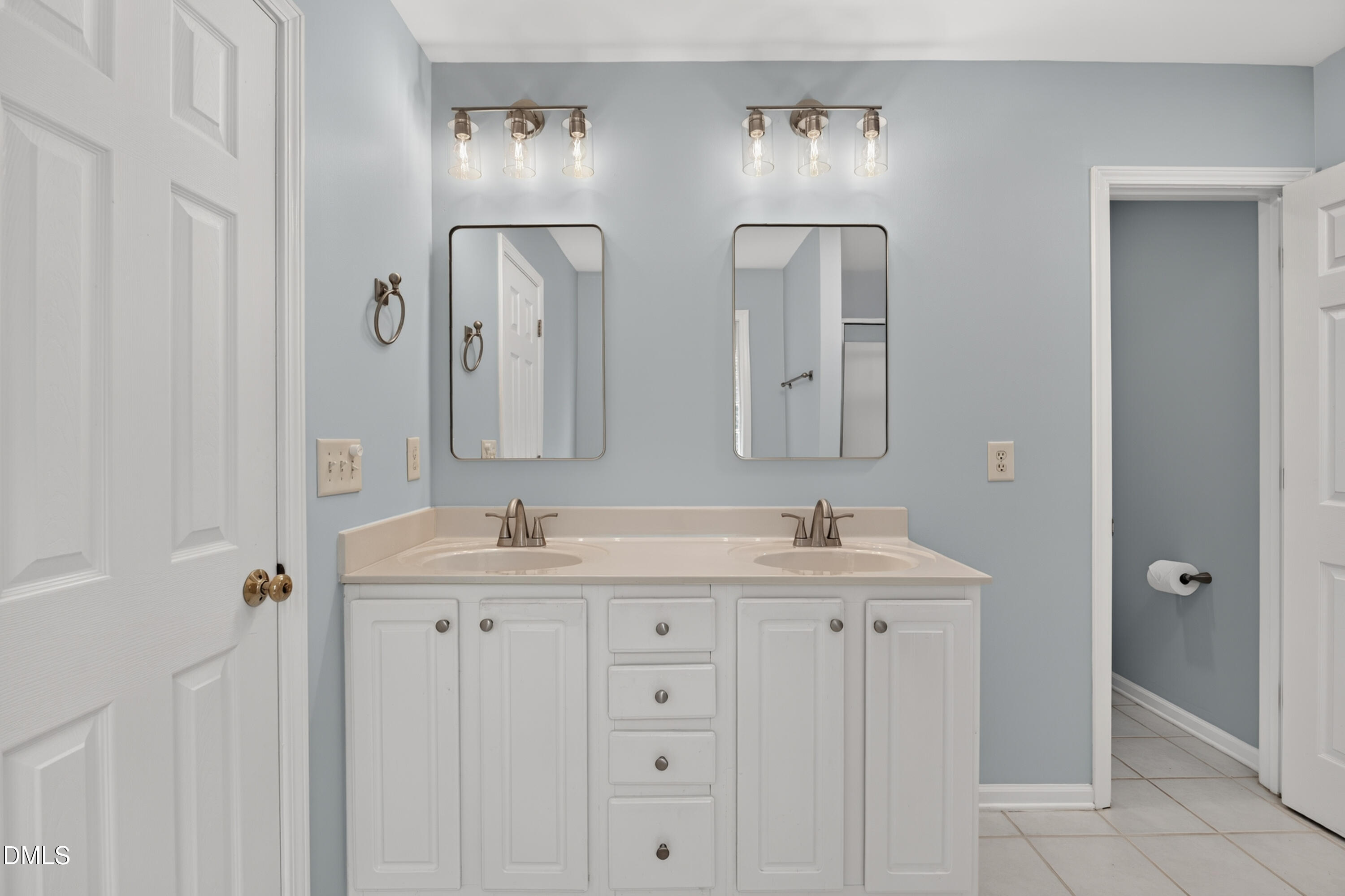 3013 Englefield Drive Raleigh, NC 27615 - Photo 23 of 48 photo-47