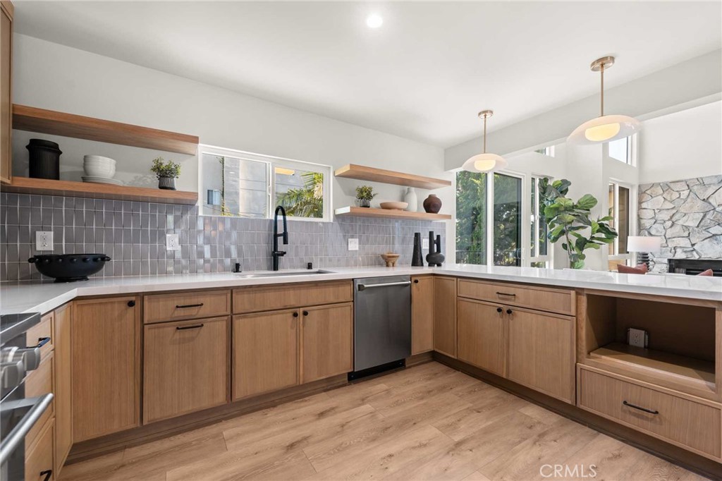 11916 Idaho Avenue Los Angeles, CA 90025 - Photo 17 of 68