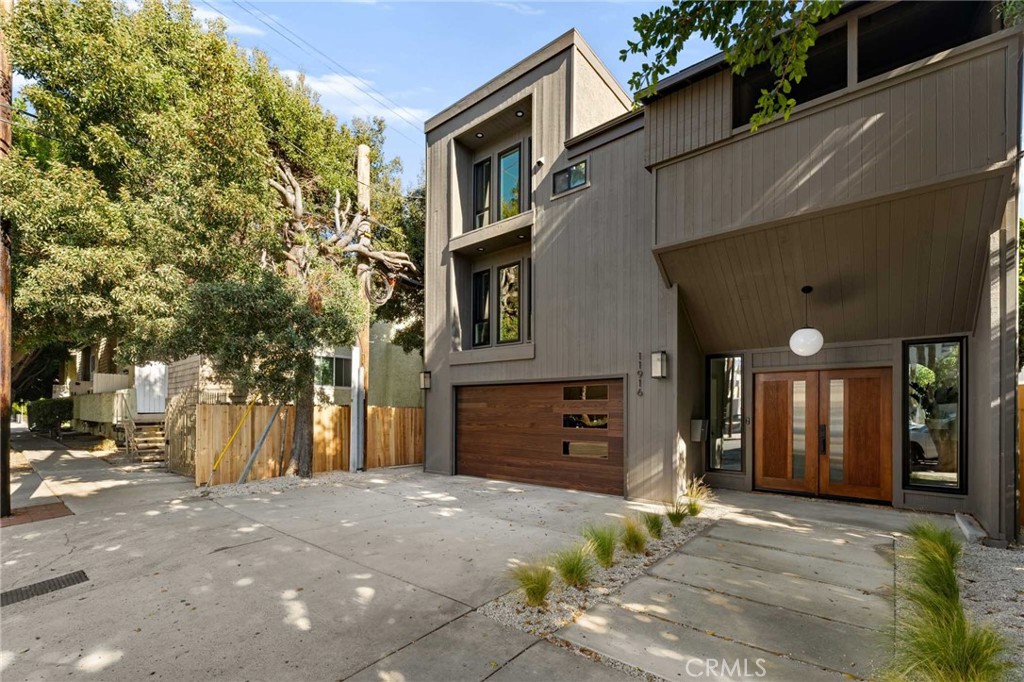 11916 Idaho Avenue Los Angeles, CA 90025 - Photo 3 of 68