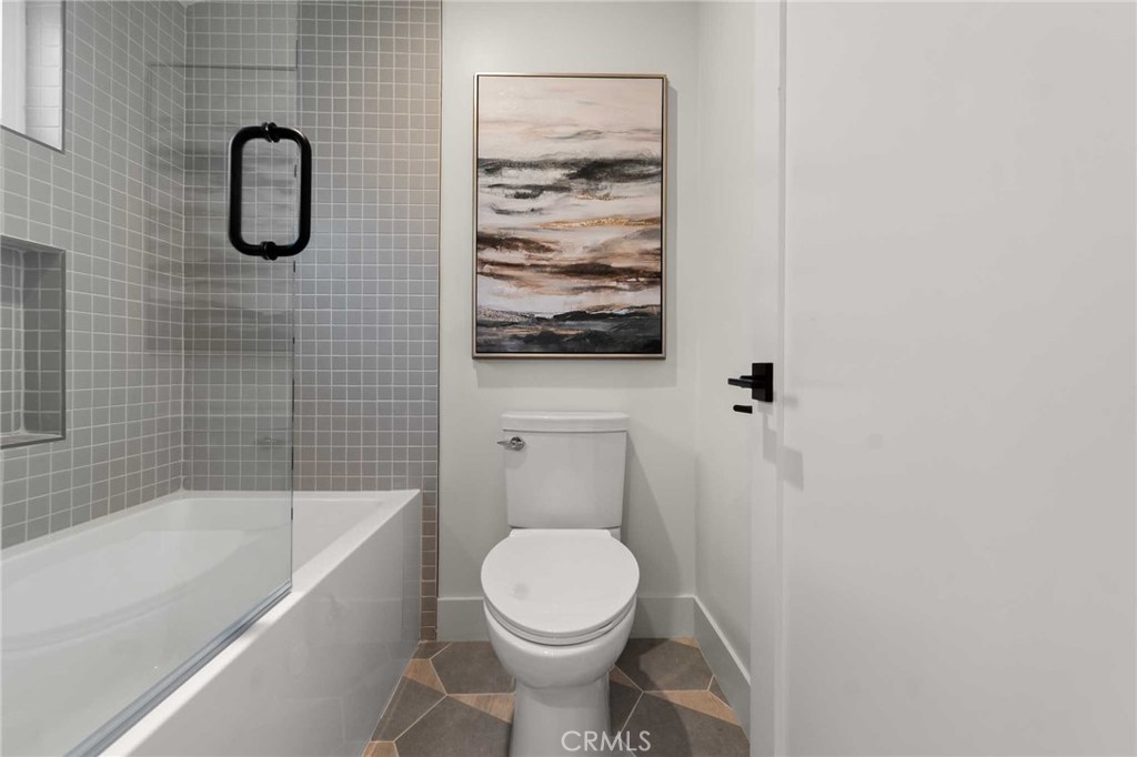 11916 Idaho Avenue Los Angeles, CA 90025 - Photo 46 of 68