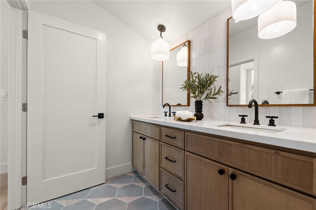 11916 Idaho Avenue Los Angeles, CA 90025 - Photo 47 of 68