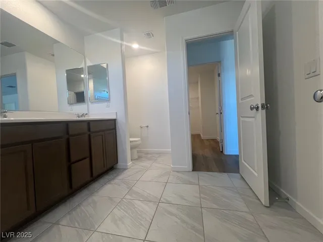 $2,250 | 6035 Coja Street, Las Vegas, NV 89113
