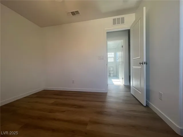 $2,250 | 6035 Coja Street, Las Vegas, NV 89113