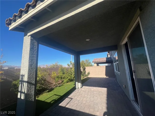 $2,250 | 6035 Coja Street, Las Vegas, NV 89113