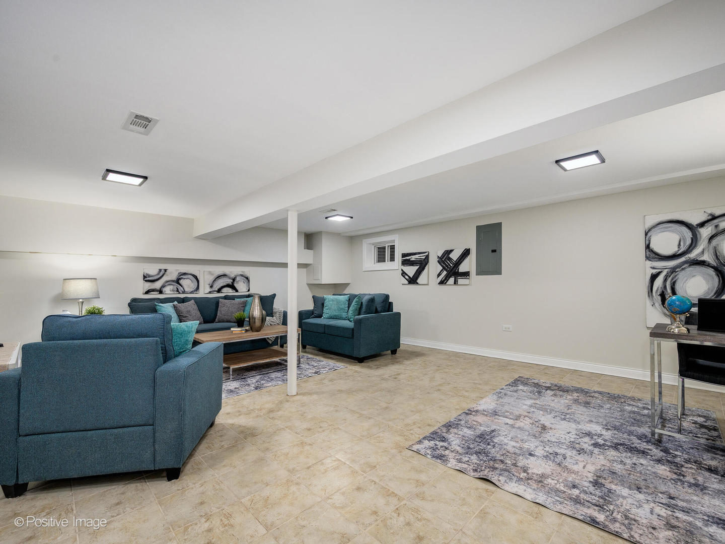 526 Thomas Road Bolingbrook, IL 60440 - Photo 19 of 23 a living room with furniture a couch and a table