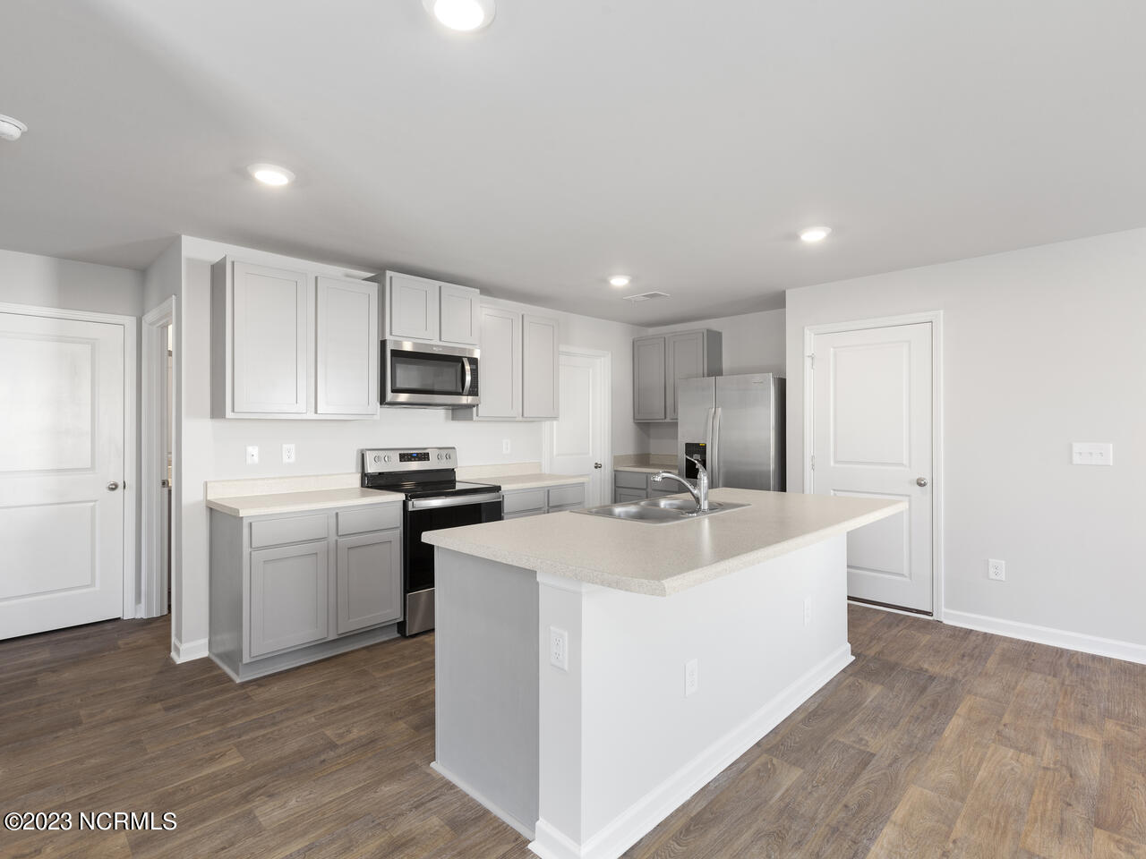 400 Folkstone Road, Unit LOT 105 Holly Ridge, NC 28445 - Photo 5 of 34 kitchen