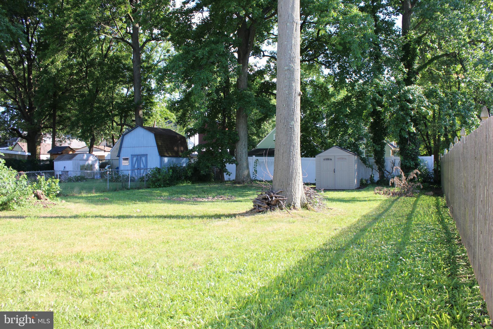 34 South Poplar Avenue Maple Shade, NJ 08052 - Photo 4 of 19 Back Yard