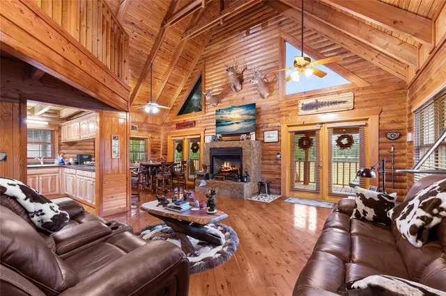 $875,000 | 306 Northeast Castagna Lane, Mayo, FL 32066