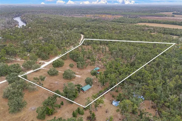 $875,000 | 306 Northeast Castagna Lane, Mayo, FL 32066