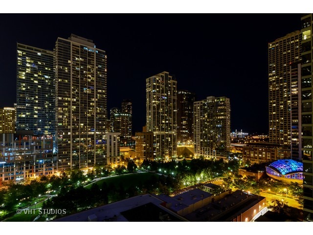 340 East Randolph Street, Unit 1102 Chicago, IL 60601 - Photo 23 of 39