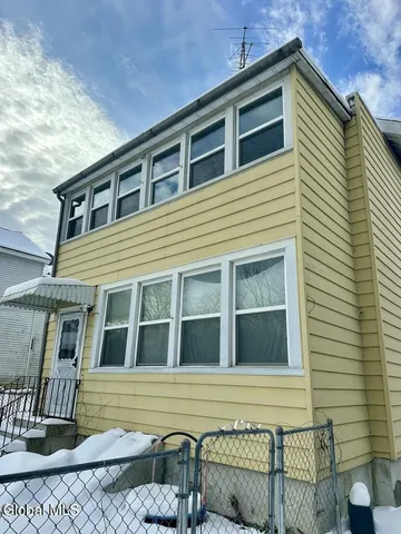 $170,000 | 2320 10th Avenue, Watervliet, NY 12189