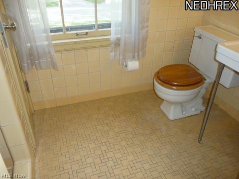 1468 Burlington Road Cleveland, OH 44118 - Photo 18 of 22 Gallery Image 18