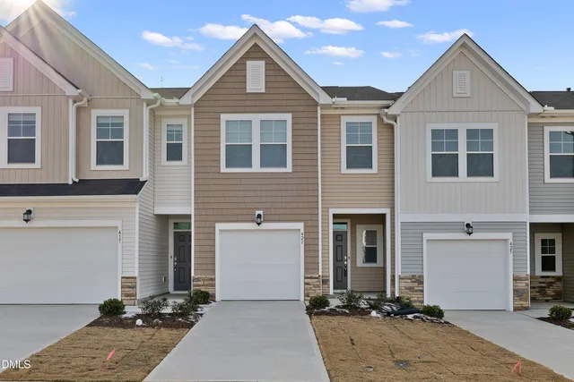 $1,650 | 421 Venetian Drive, Sanford, NC 27330