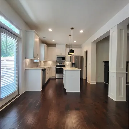 $1,950 | 221 Auburn Vly Way, Auburn, GA 30011