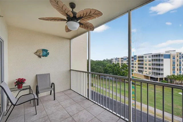$359,900 | 1200 Country Club Drive, Unit 4405, Largo, FL 33771