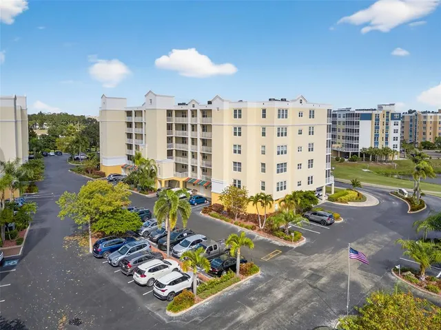 $359,900 | 1200 Country Club Drive, Unit 4405, Largo, FL 33771
