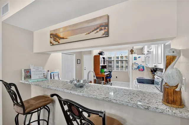 $359,900 | 1200 Country Club Drive, Unit 4405, Largo, FL 33771