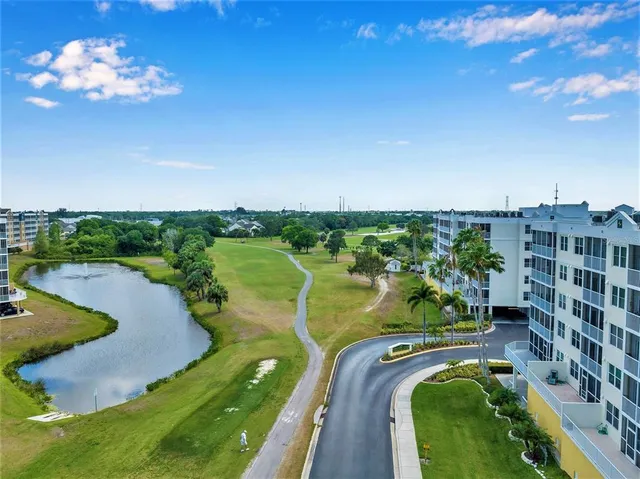 $359,900 | 1200 Country Club Drive, Unit 4405, Largo, FL 33771