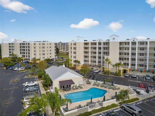 $359,900 | 1200 Country Club Drive, Unit 4405, Largo, FL 33771