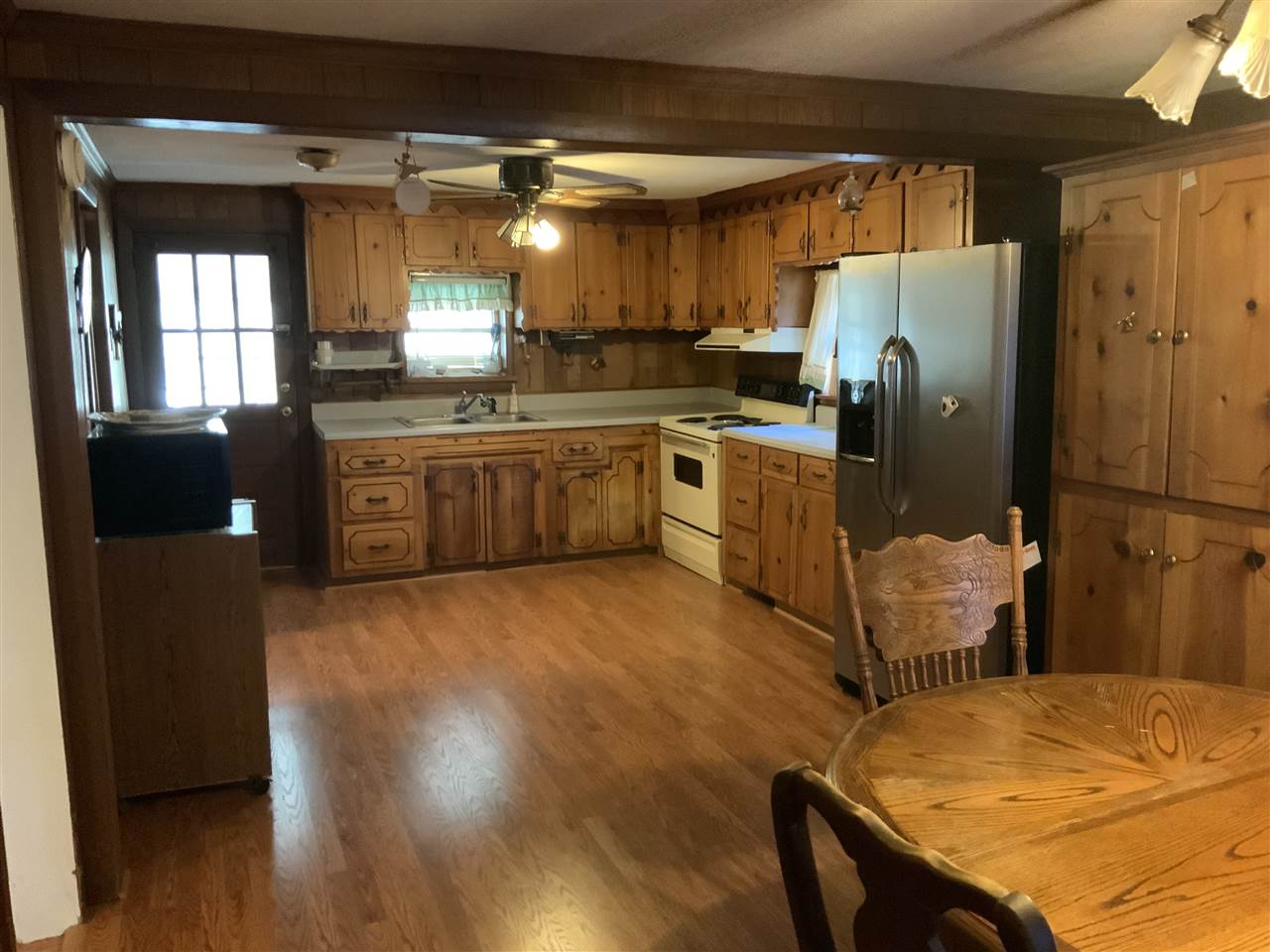 642 Old Canaan Road Spartanburg, SC 29306 - Photo 3 of 33