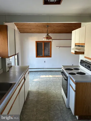 $1,450 | 12 Delaware Avenue, Salem, NJ 08079