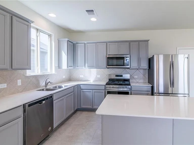 1525 Cliffbrake Way Georgetown, TX 78626 - Photo 4 of 26