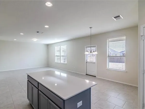 $2,100 | 1525 Cliffbrake Way, Georgetown, TX 78626