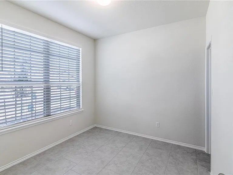 1525 Cliffbrake Way Georgetown, TX 78626 - Photo 10 of 26