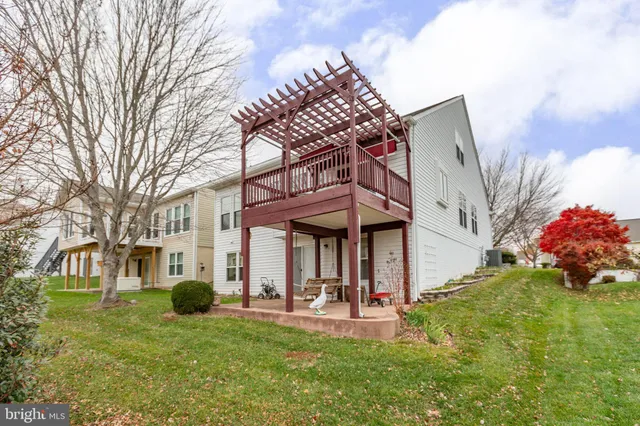 $555,000 | 164 Bridgewater Circle, Fredericksburg, VA 22406