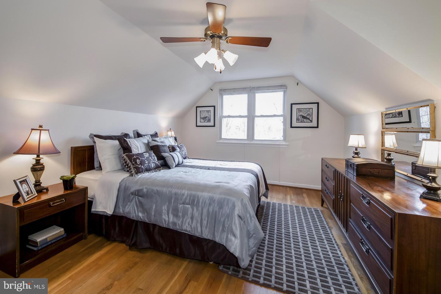 8620 Victoria Road Springfield, VA 22151 - Photo 13 of 29 Bedroom (Master)-Upper Level