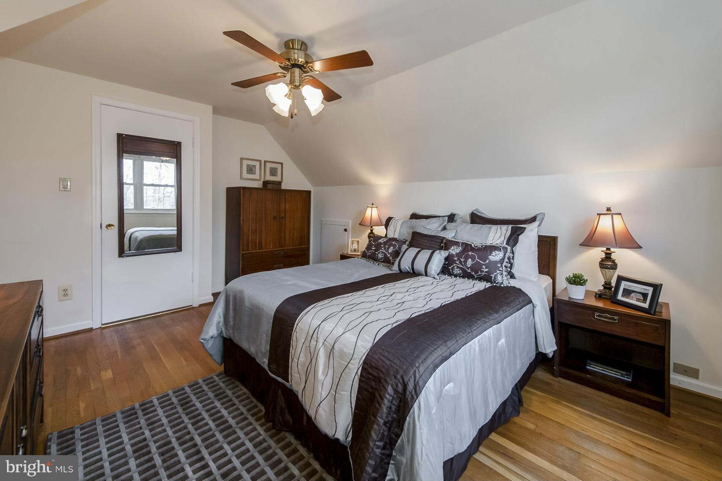 8620 Victoria Road Springfield, VA 22151 - Photo 14 of 29 Bedroom (Master)-Upper Level