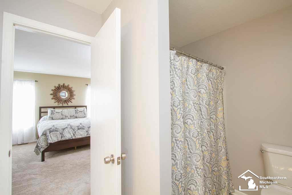 917 Hunting Creek Road Temperance, MI 48182 - Photo 24 of 42 21175752-23.JPG