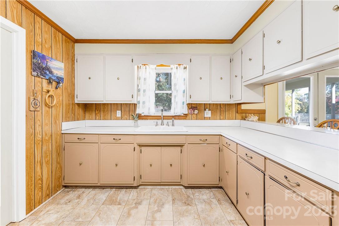 1609 Sandy Park Road Lincolnton, NC 28092 - Photo 15 of 41 Gallery Image 15
