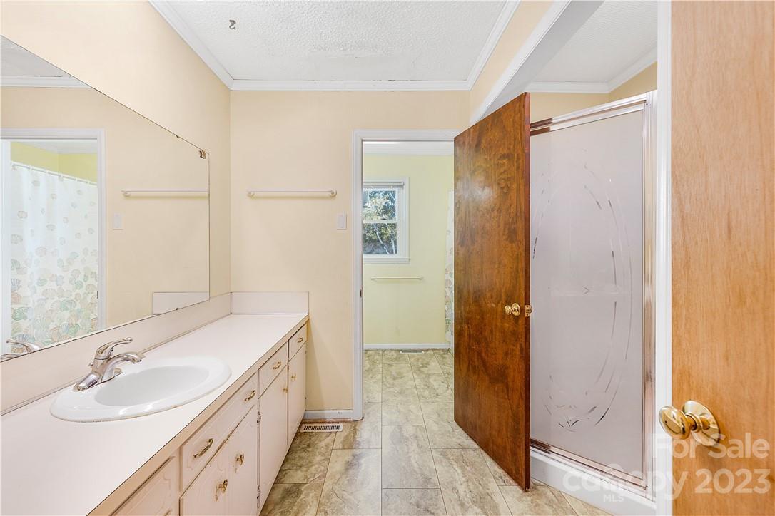 1609 Sandy Park Road Lincolnton, NC 28092 - Photo 20 of 41 Gallery Image 20