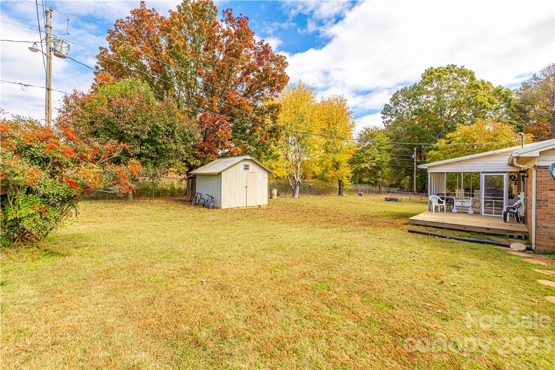 1609 Sandy Park Road Lincolnton, NC 28092 - Photo 25 of 41 Gallery Image 25