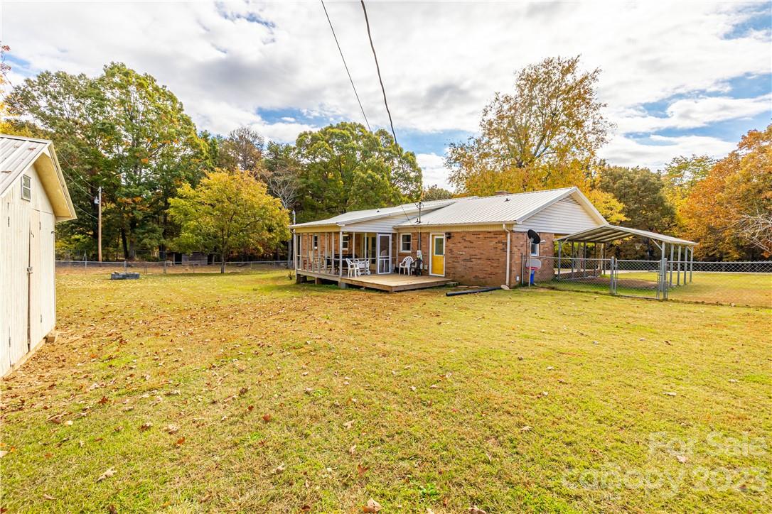 1609 Sandy Park Road Lincolnton, NC 28092 - Photo 27 of 41 Gallery Image 27