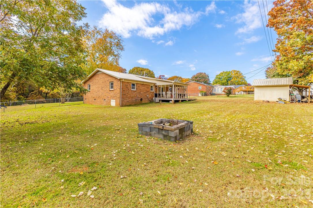 1609 Sandy Park Road Lincolnton, NC 28092 - Photo 29 of 41 Gallery Image 29