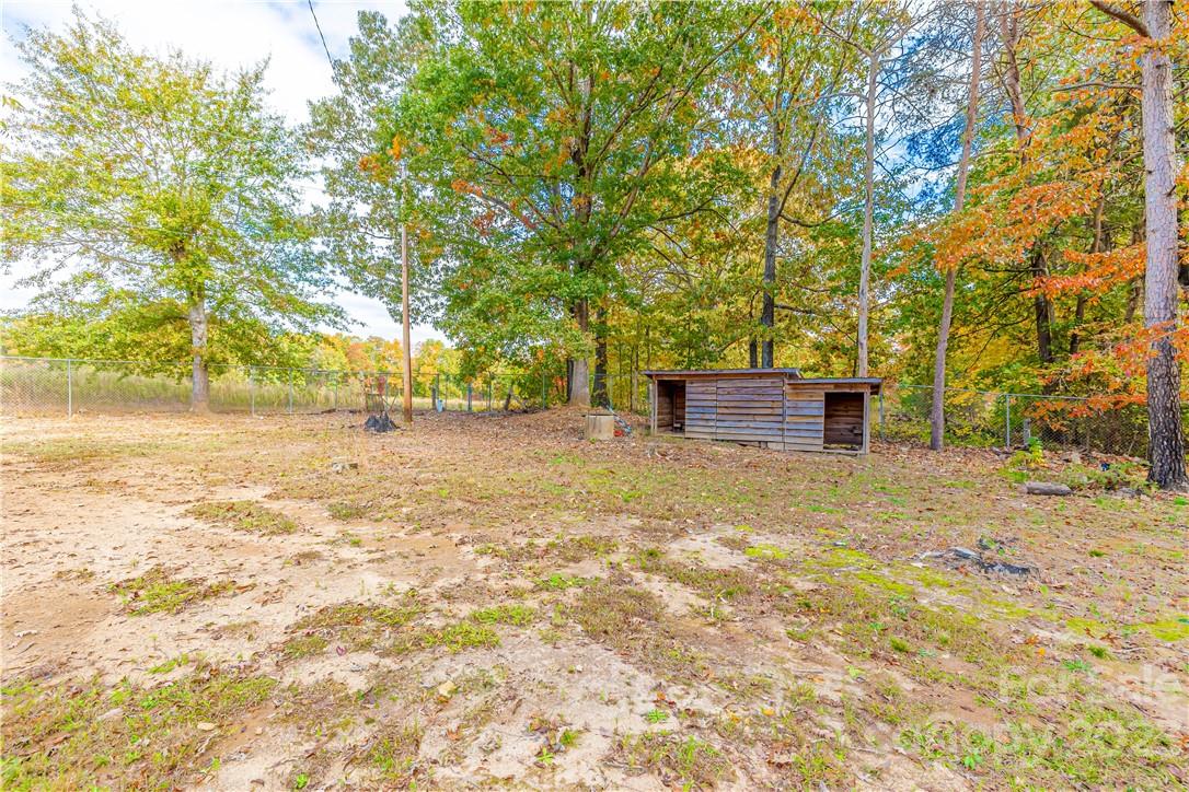 1609 Sandy Park Road Lincolnton, NC 28092 - Photo 31 of 41 Gallery Image 31